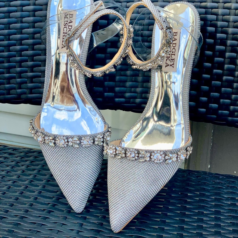 Badgley Mischka Women’s Addison Ankle Strap 5.5 Silver